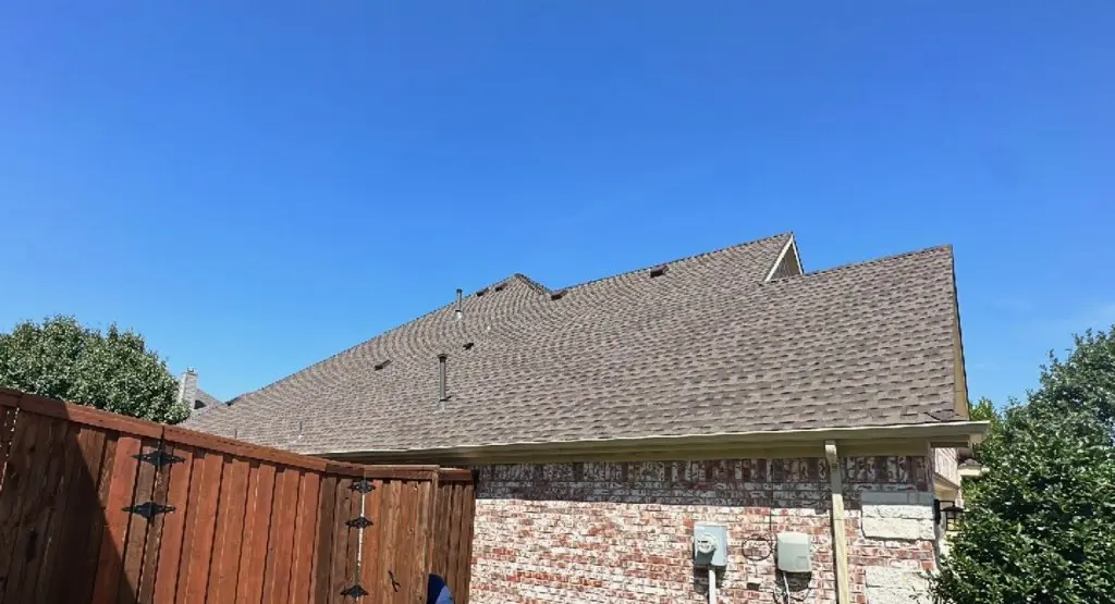 Completed roof replacement project in St. Robert
